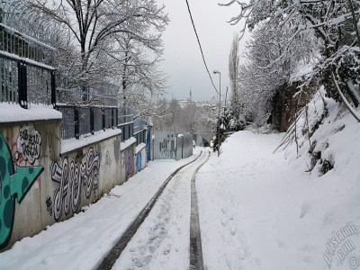 Special winter and snow photos taken on 19.Februrary.2015 morning in eight districts of Istanbul city of Turkey. The names of the districts are: Fatih, Zeyrek, Persembe Pazari, Eminonu, Karakoy, Cihangir, Findikli, Kabatas. (Detailed information about this photo will be added later.) (The picture was taken by Artislamic.com in 2015.)