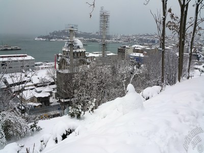 Special winter and snow photos taken on 19.Februrary.2015 morning in eight districts of Istanbul city of Turkey. The names of the districts are: Fatih, Zeyrek, Persembe Pazari, Eminonu, Karakoy, Cihangir, Findikli, Kabatas. (Detailed information about this photo will be added later.) (The picture was taken by Artislamic.com in 2015.)