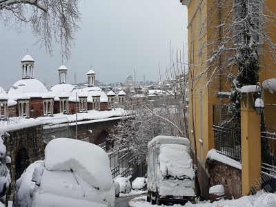 Special winter and snow photos taken on 19.Februrary.2015 morning in eight districts of Istanbul city of Turkey. The names of the districts are: Fatih, Zeyrek, Persembe Pazari, Eminonu, Karakoy, Cihangir, Findikli, Kabatas. (Detailed information about this photo will be added later.) (The picture was taken by Artislamic.com in 2015.)