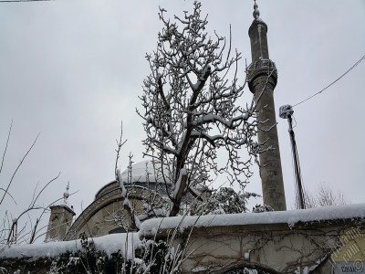 Special winter and snow photos taken on 19.Februrary.2015 morning in eight districts of Istanbul city of Turkey. The names of the districts are: Fatih, Zeyrek, Persembe Pazari, Eminonu, Karakoy, Cihangir, Findikli, Kabatas. (Detailed information about this photo will be added later.) (The picture was taken by Artislamic.com in 2015.)