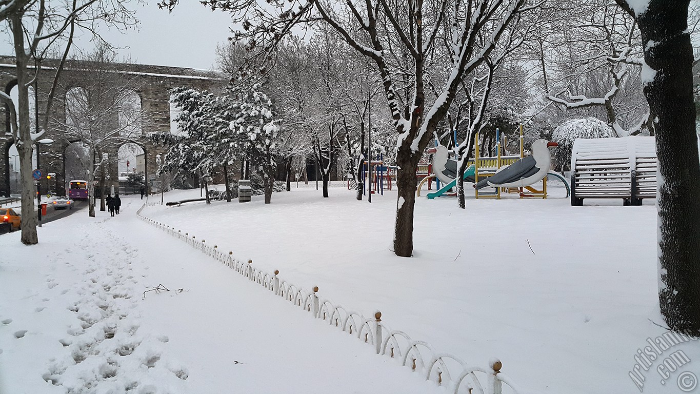 zel ekim kar ve k fotoraflarmz: stanbul`un Fatih, Zeyrek, Perembe Pazar, Eminn, Karaky, Cihangir, Fndkl ve Kabata Semtlerinden.
