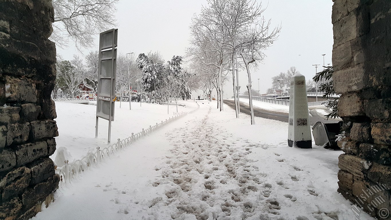 zel ekim kar ve k fotoraflarmz: stanbul`un Fatih, Zeyrek, Perembe Pazar, Eminn, Karaky, Cihangir, Fndkl ve Kabata Semtlerinden.
