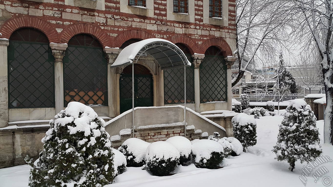 zel ekim kar ve k fotoraflarmz: stanbul`un Fatih, Zeyrek, Perembe Pazar, Eminn, Karaky, Cihangir, Fndkl ve Kabata Semtlerinden.
