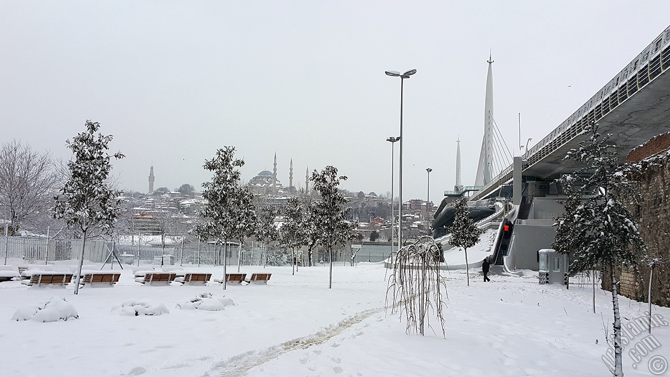 zel ekim kar ve k fotoraflarmz: stanbul`un Fatih, Zeyrek, Perembe Pazar, Eminn, Karaky, Cihangir, Fndkl ve Kabata Semtlerinden.
