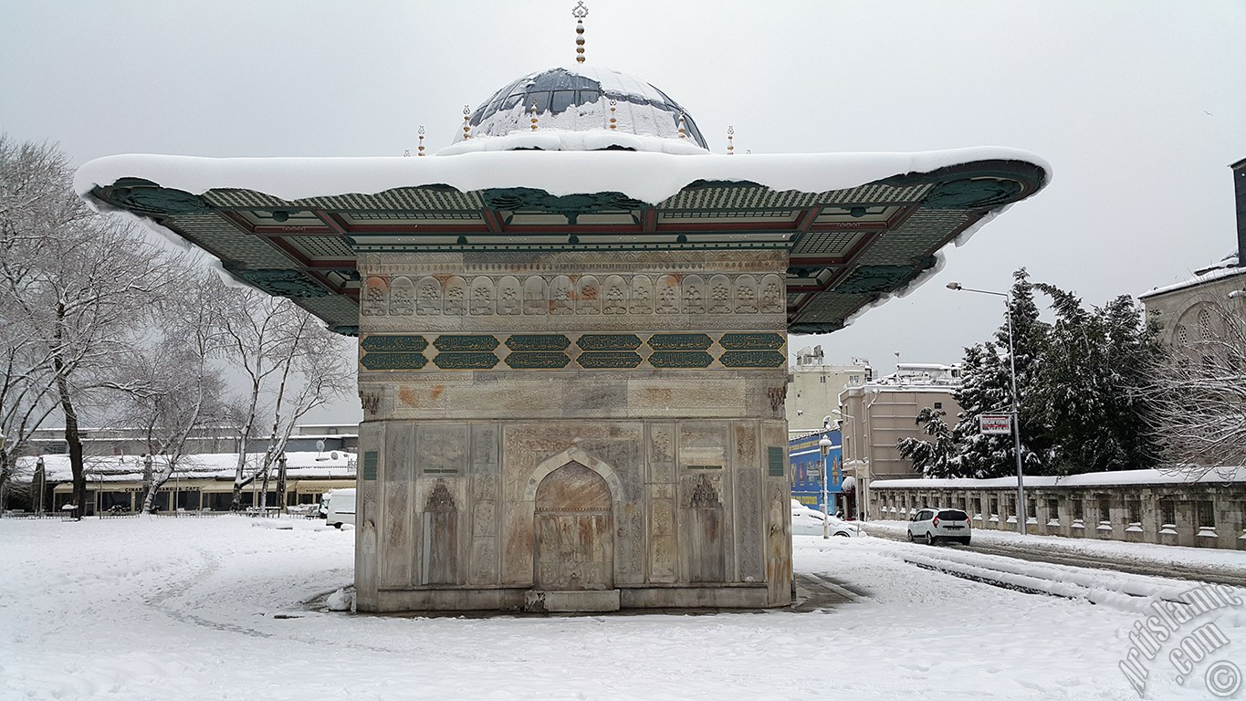 Special winter and snow photos taken in February 2015 in Fatih, Zeyrek, Persembe Pazari, Eminonu, Karakoy, Cihangir, Findikli, Kabatas districts of Istanbul city of Turkey.
