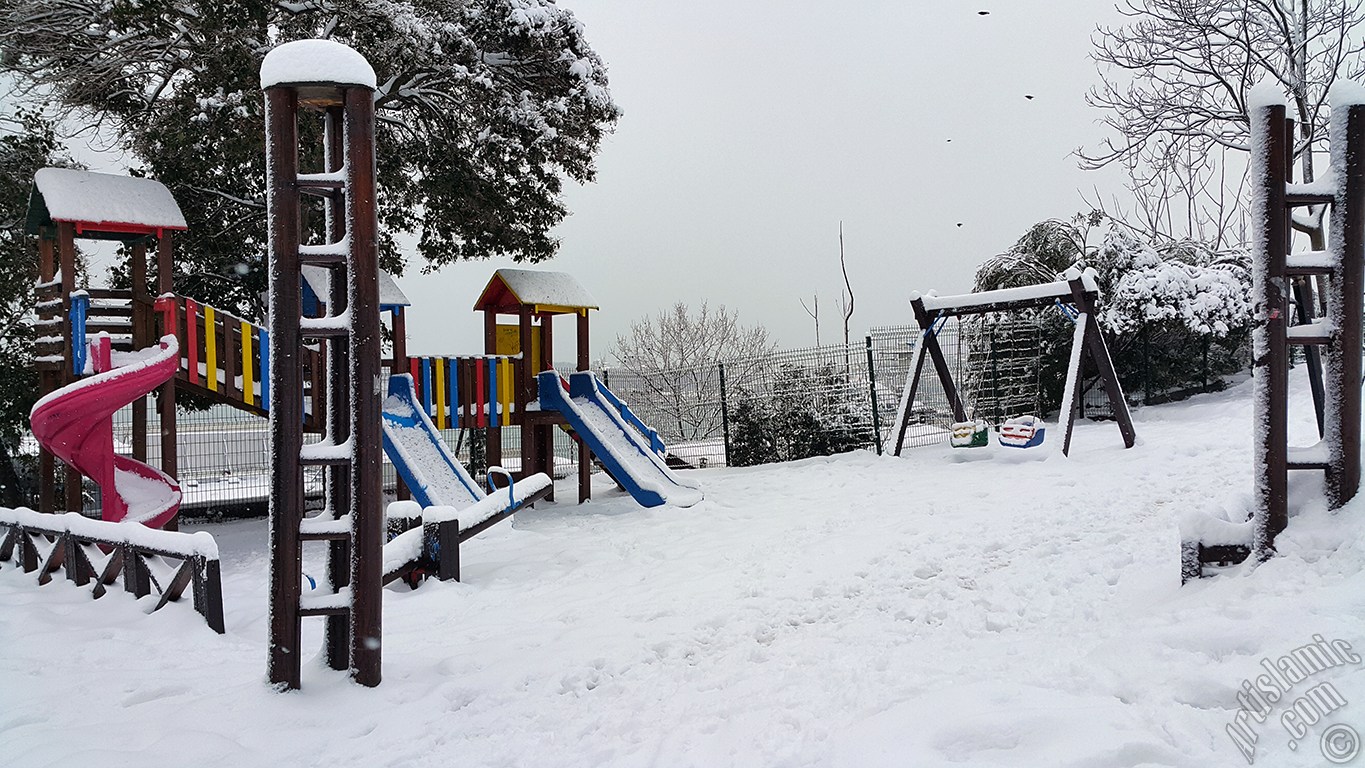 Special winter and snow photos taken in February 2015 in Fatih, Zeyrek, Persembe Pazari, Eminonu, Karakoy, Cihangir, Findikli, Kabatas districts of Istanbul city of Turkey.
