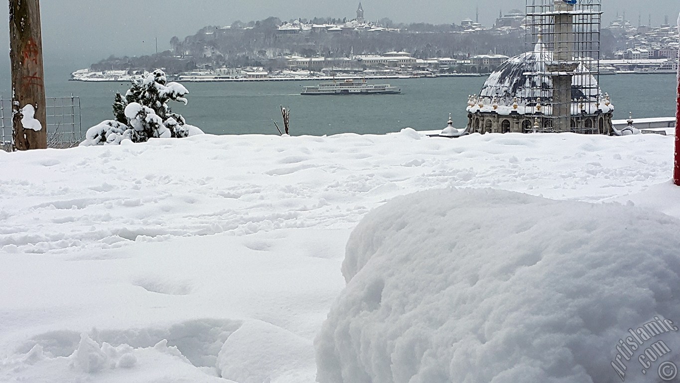 Special winter and snow photos taken in February 2015 in Fatih, Zeyrek, Persembe Pazari, Eminonu, Karakoy, Cihangir, Findikli, Kabatas districts of Istanbul city of Turkey.
